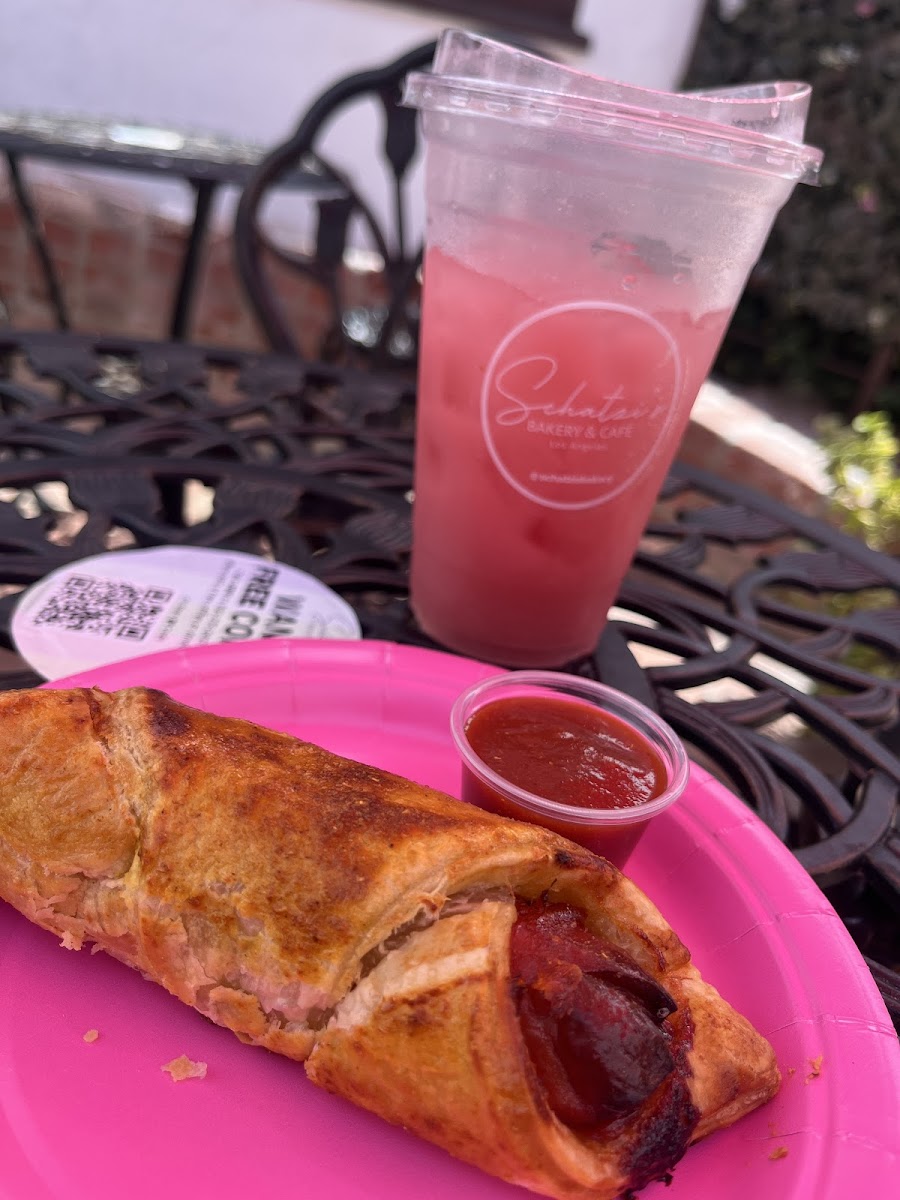 Schatzi's Bakery & Café-9